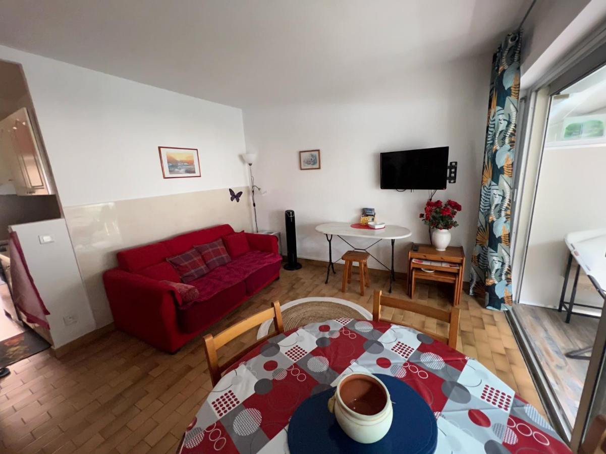 T2 Avec Veranda Et Piscine A Mandelieu La Napoule Dış mekan fotoğraf